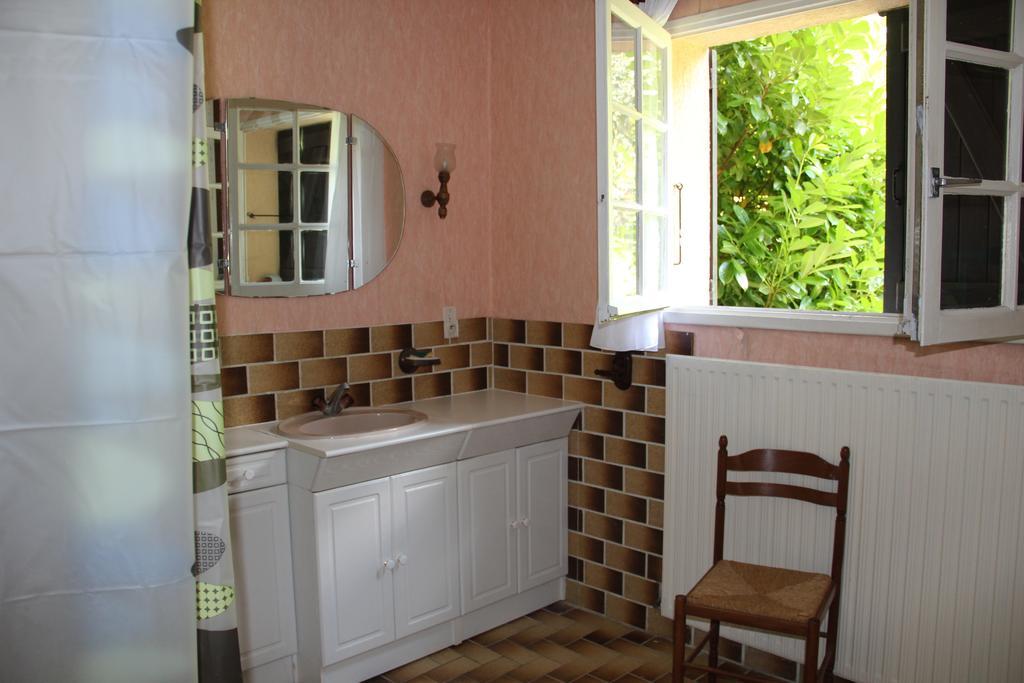 Holiday Home Maison De La Litiere Pugny-Chatenod Pokoj fotografie